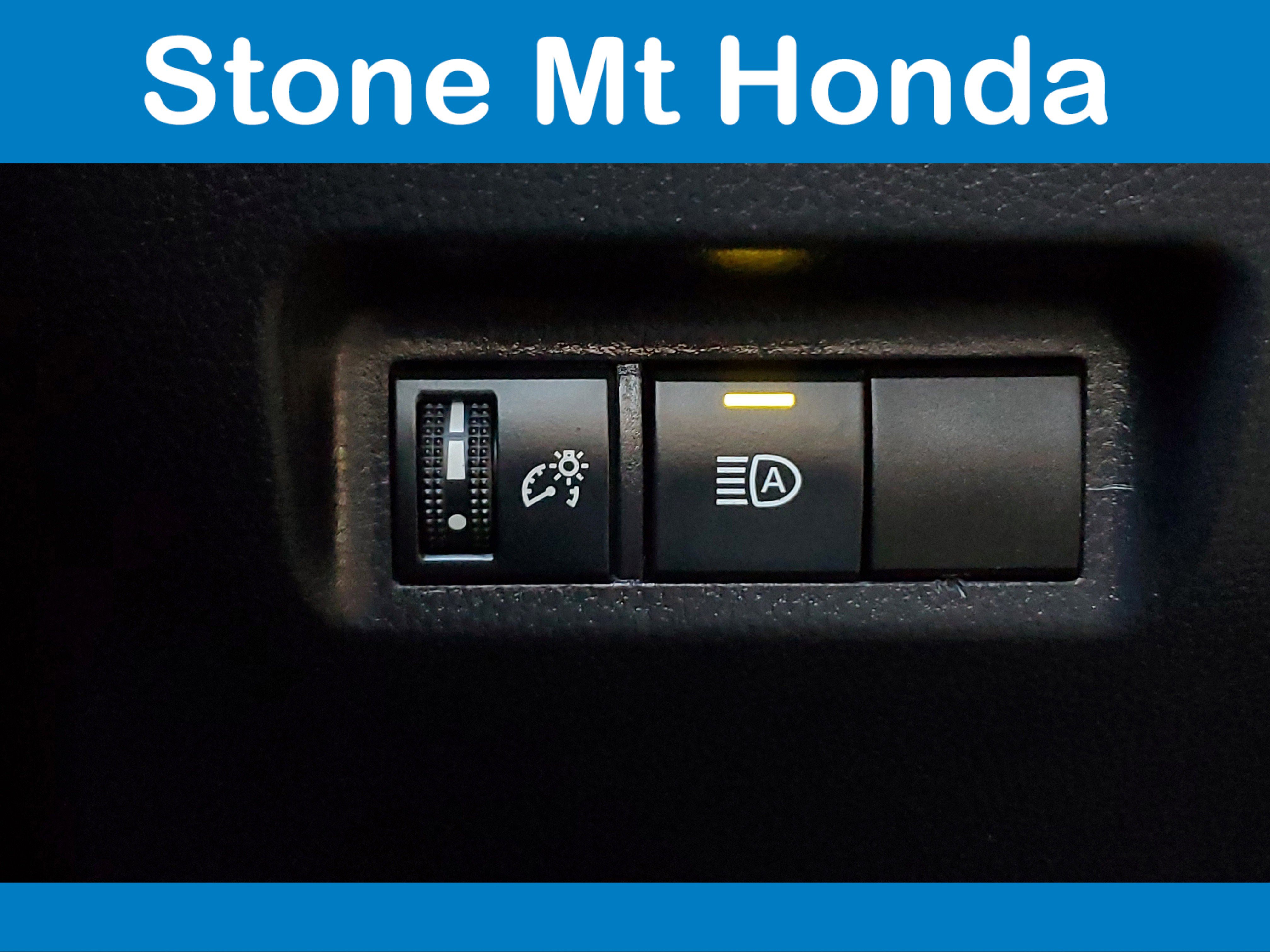 Used 2021 Toyota RAV4 XLE image 33