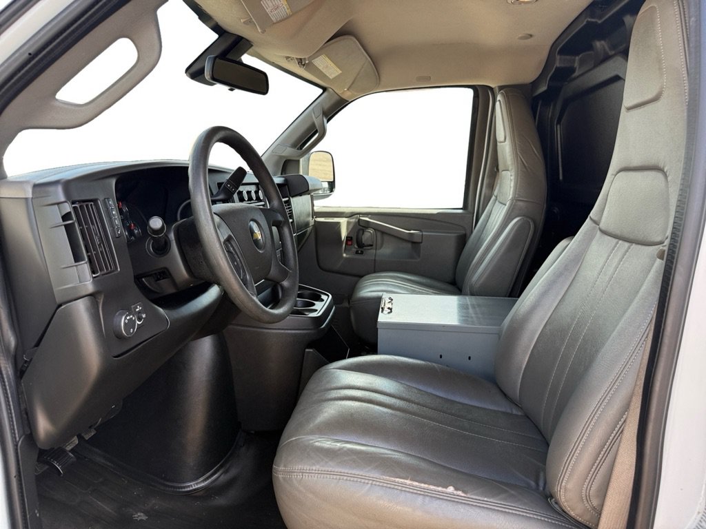 Used 2021 Chevrolet Express 2500 w/ Driver Convenience Package RWD image 9
