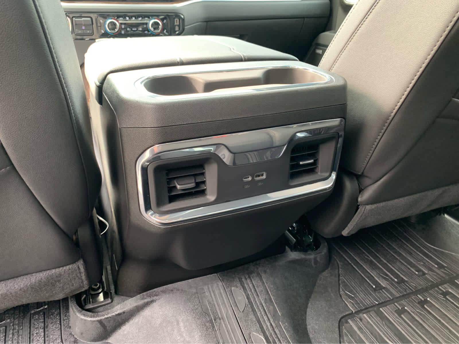 Used 2025 GMC Sierra 1500 Elevation w/ Elevation Premium Package image 23