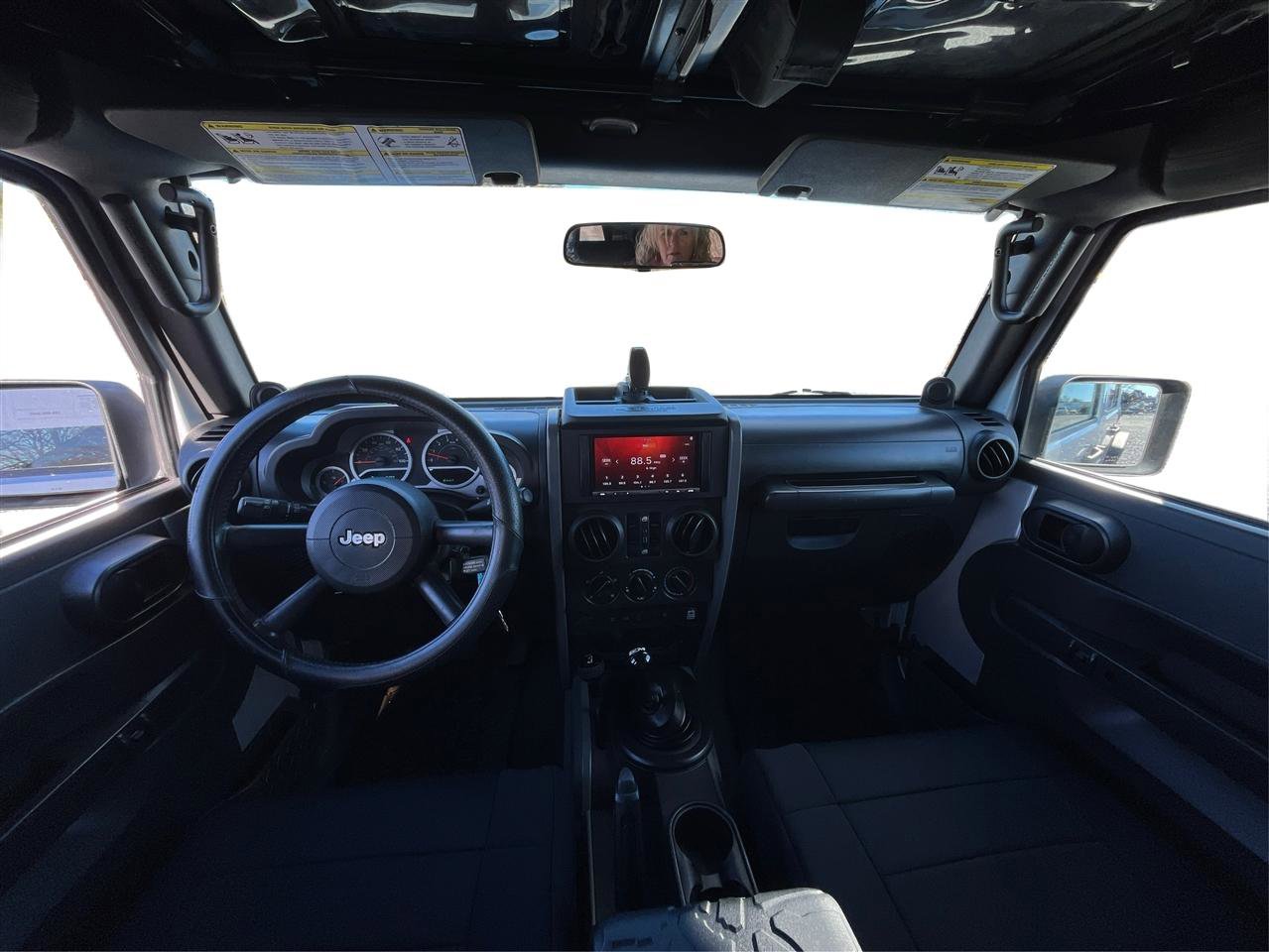 Used 2009 Jeep Wrangler Unlimited Rubicon w/ Dual Top Group image 22