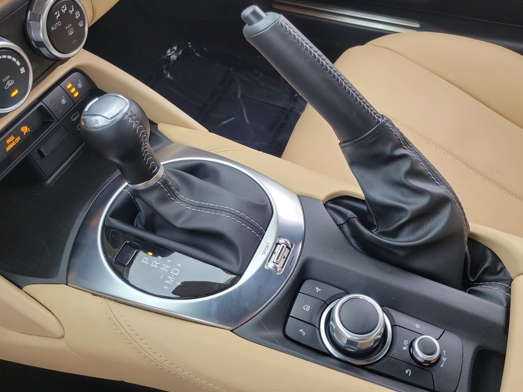 Certified 2025 MAZDA MX-5 Miata RF Grand Touring RWD image 13