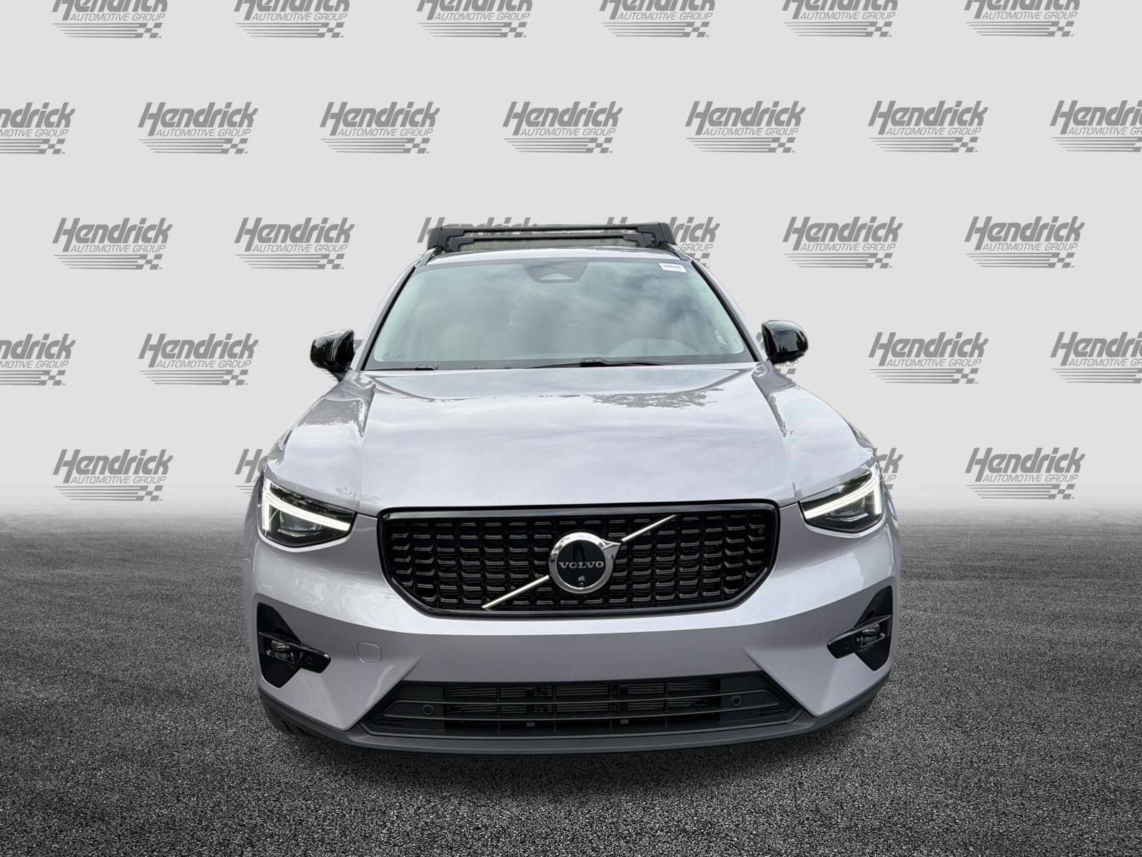 Used 2026 Volvo XC40 B5 Plus w/ Protection Package Premier image 3