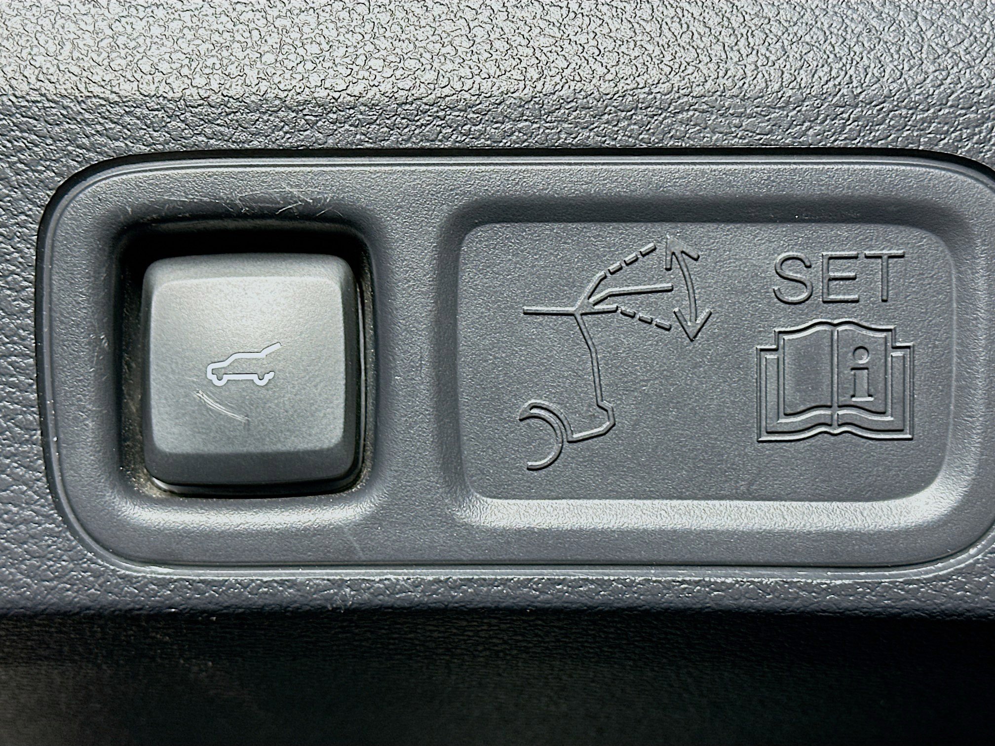 Used 2024 Ford Expedition Limited image 32