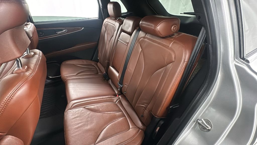 Used 2016 Lincoln MKX Reserve w/ Climate Package image 12