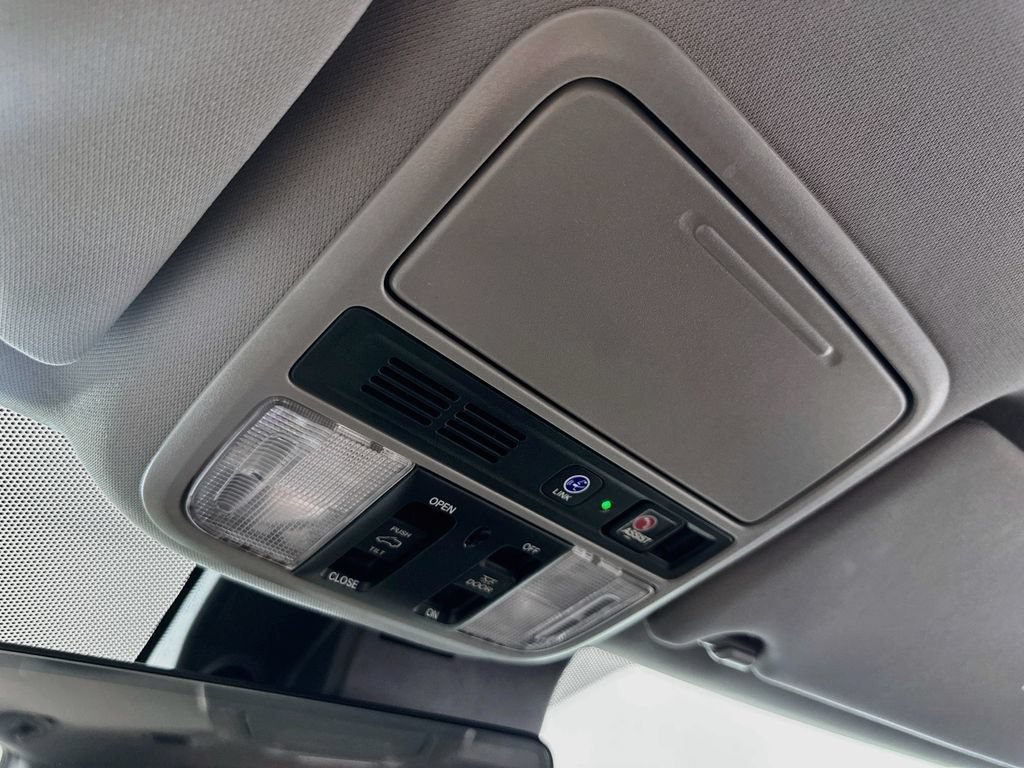 Used 2021 Honda Pilot Touring image 37