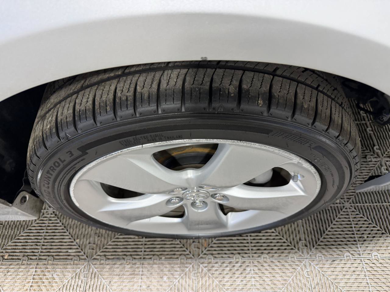 Used 2010 Toyota Prius FWD image 15