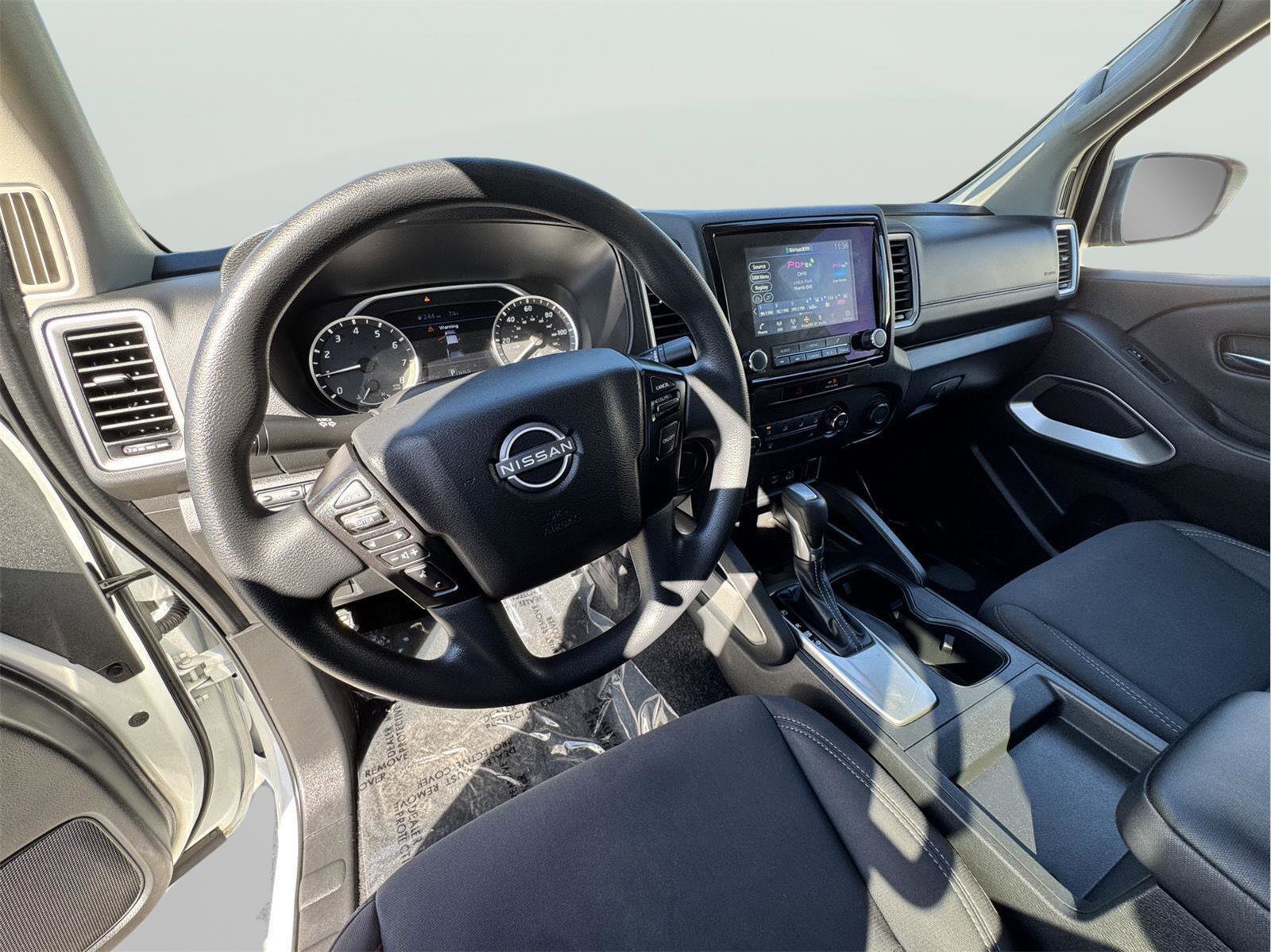 Used 2022 Nissan Frontier SV image 19