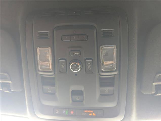 Used 2023 Cadillac Escalade V w/ LPO, ONYX Package AWD/4WD image 11