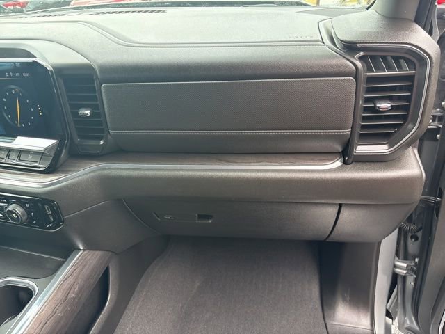 Used 2024 Chevrolet Silverado 1500 LTZ image 28