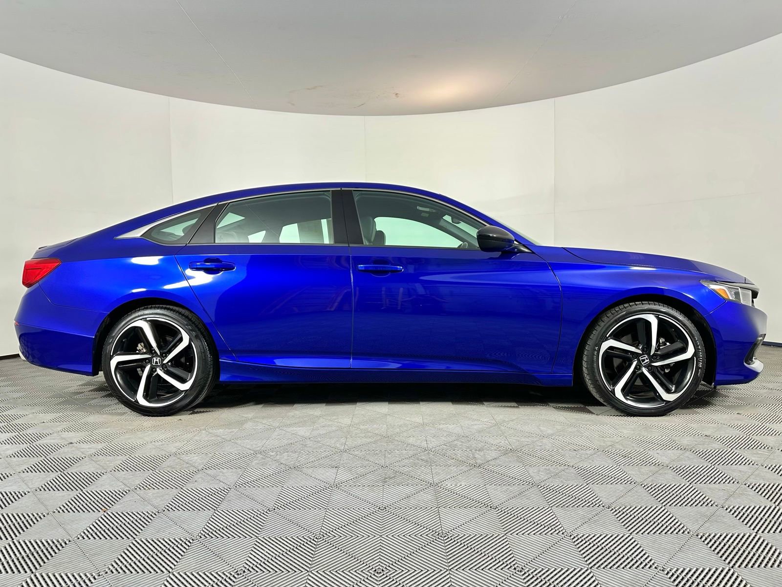 Used 2018 Honda Accord Sport image 26