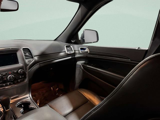 Used 2018 Jeep Grand Cherokee Limited image 13