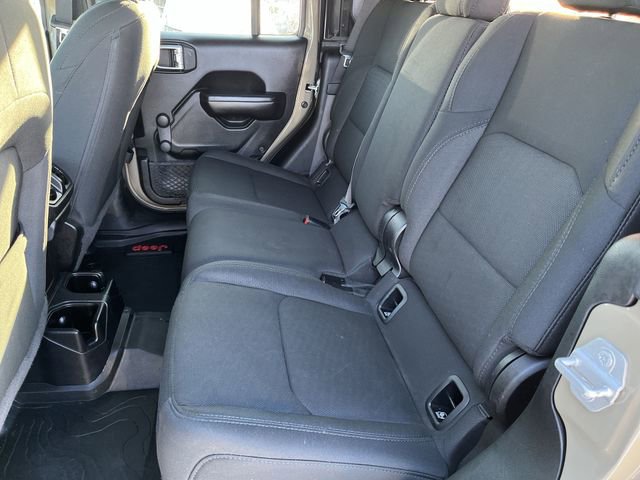 Used 2020 Jeep Gladiator Sport image 26