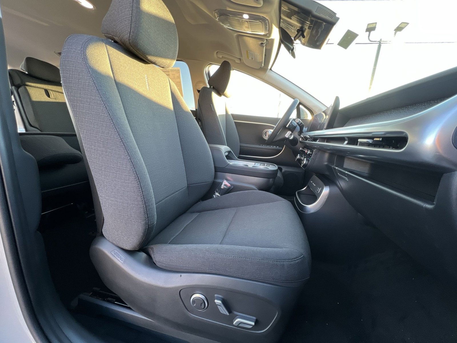 New 2026 Hyundai Ioniq 9 SE image 27