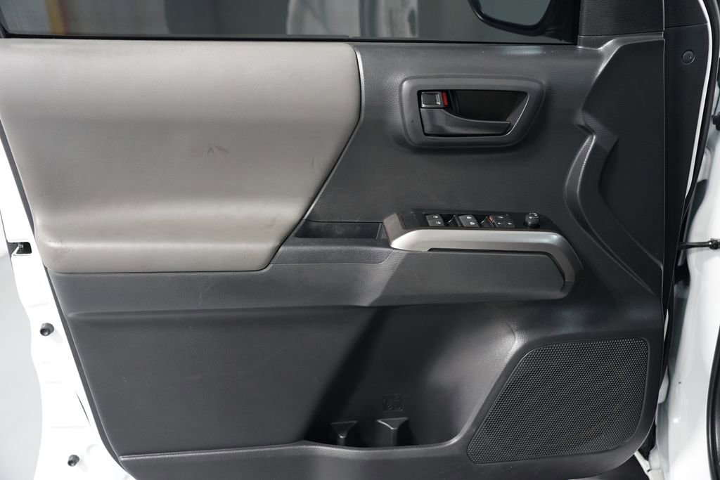 Certified 2023 Toyota Tacoma SR5 w/ Technology Package image 30