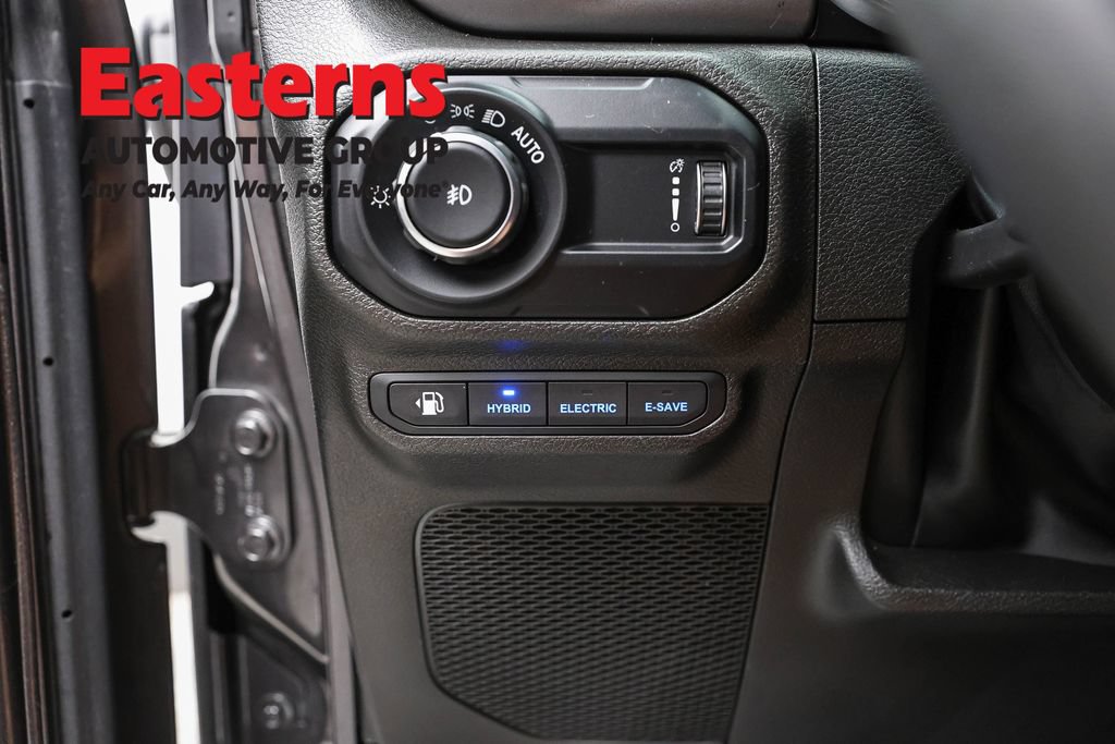 Used 2023 Jeep Wrangler Unlimited Rubicon 4xe w/ Cold Weather Group AWD/4WD image 21