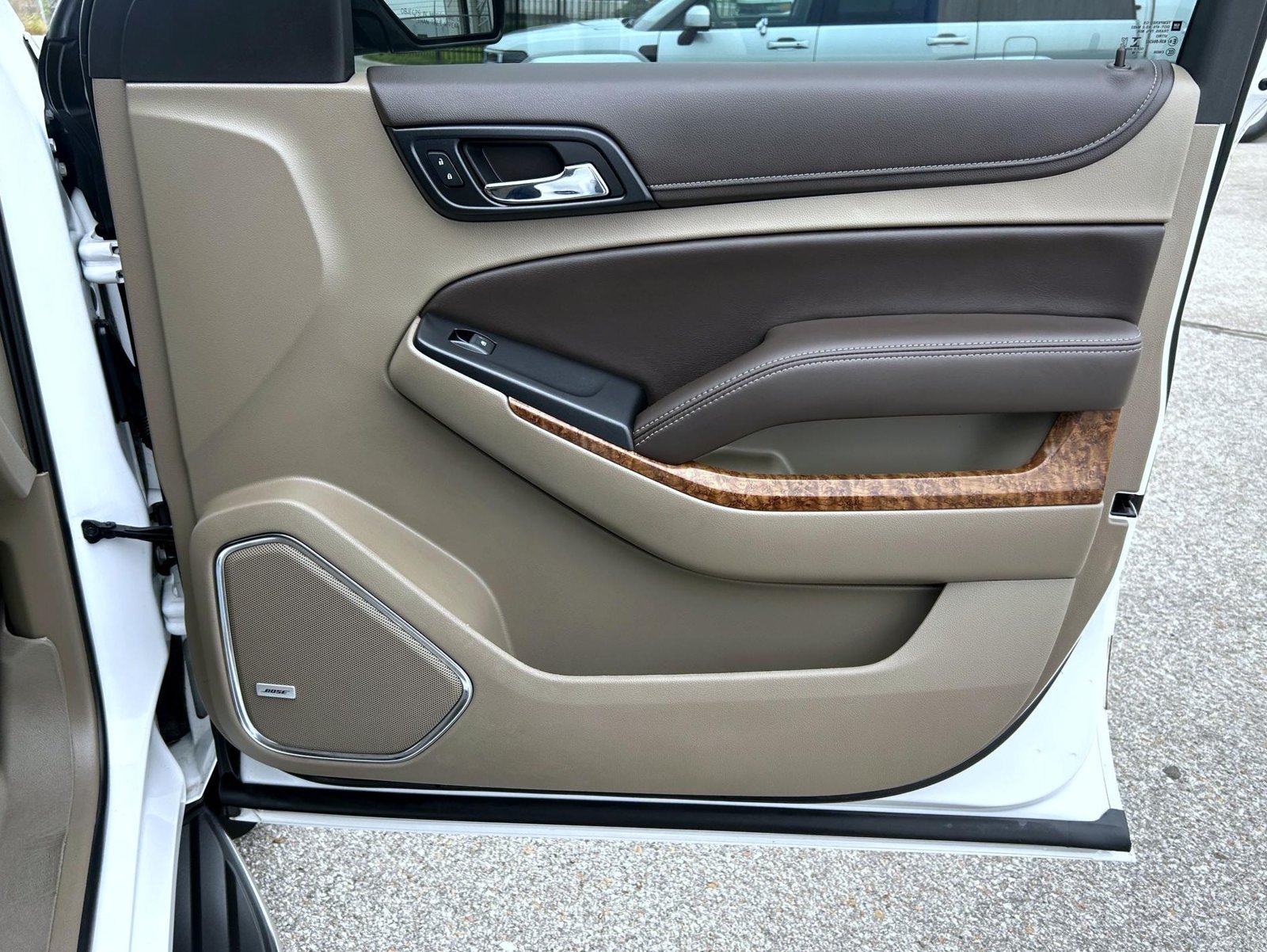 Certified 2018 Chevrolet Tahoe Premier AWD/4WD image 16