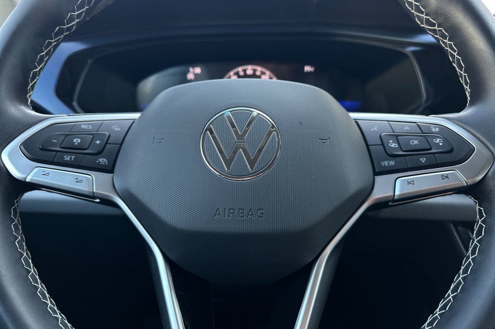 Certified 2023 Volkswagen Taos SE image 23