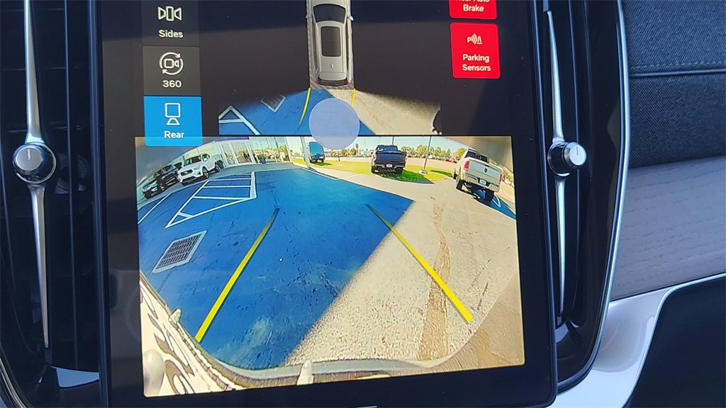 New 2026 Volvo XC90 B6 Plus w/ Protection Package Premier image 22