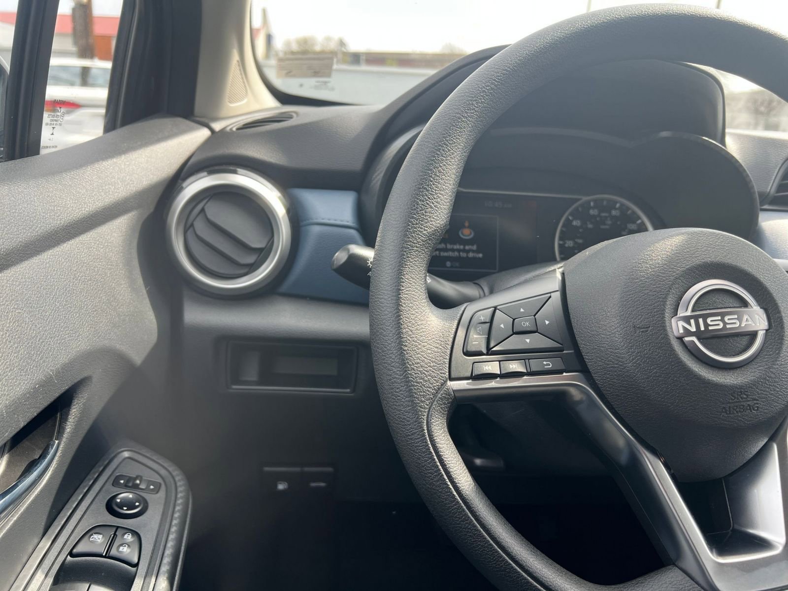 Used 2025 Nissan Versa SV w/ Trunk Package image 33