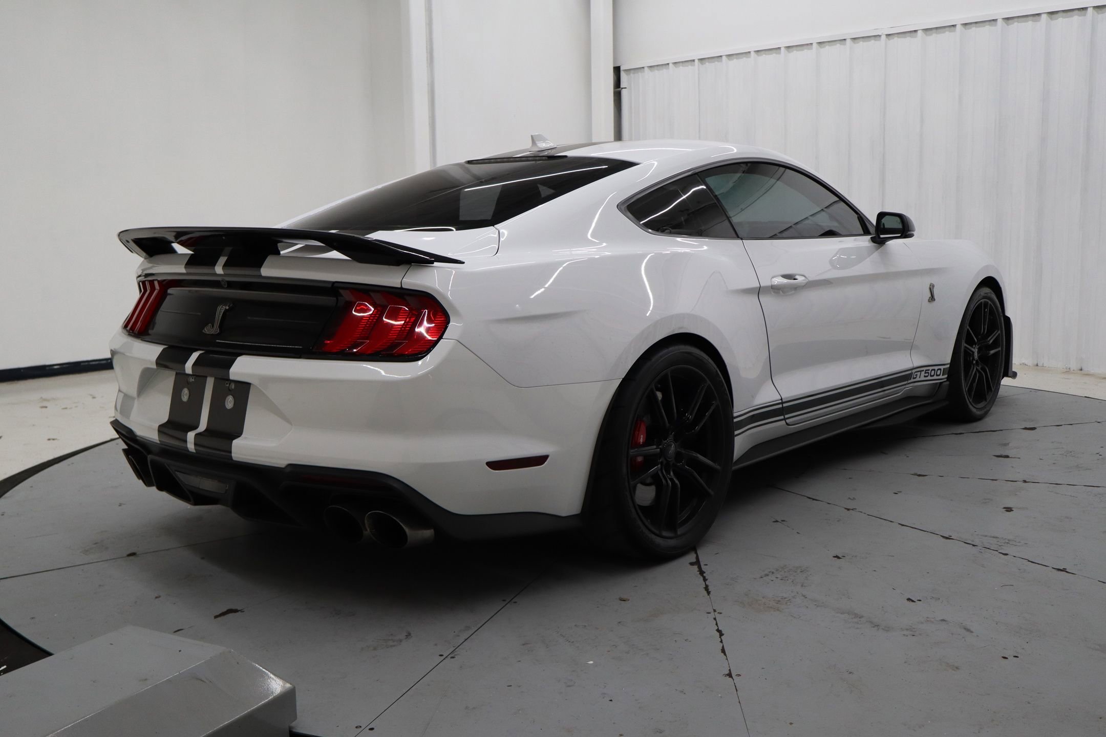 Used 2021 Ford Mustang Shelby GT500 w/ Technology Package image 4