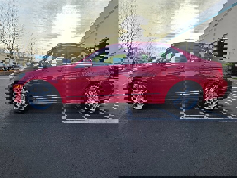 Used 2013 Mercedes-Benz C 300 4MATIC Sedan image 4