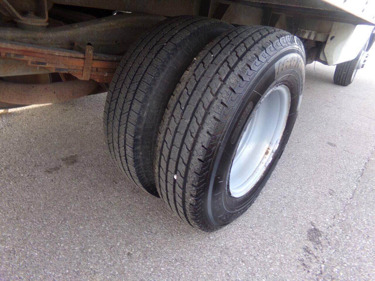 Used 2009 Chevrolet Express 3500 RWD image 35