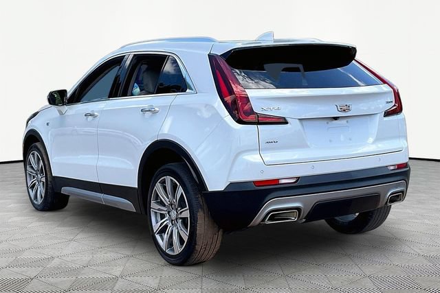 Certified 2023 Cadillac XT4 Premium Luxury w/ Technology Package AWD/4WD image 4