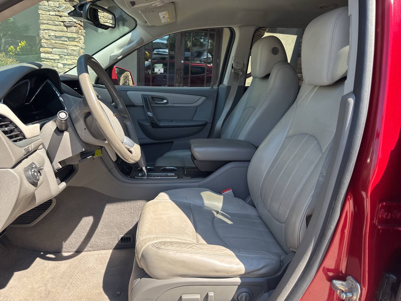 Used 2014 Chevrolet Traverse LTZ AWD/4WD image 9