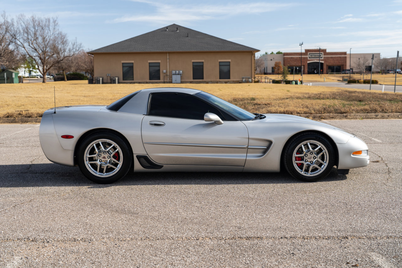 Used 2004 Chevrolet Corvette Z06 w/ Memory Package image 5