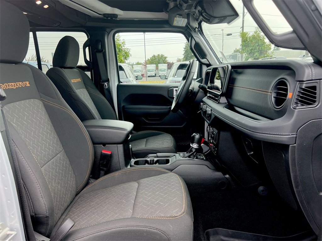 Used 2024 Jeep Gladiator Mojave w/ Safety Group image 21