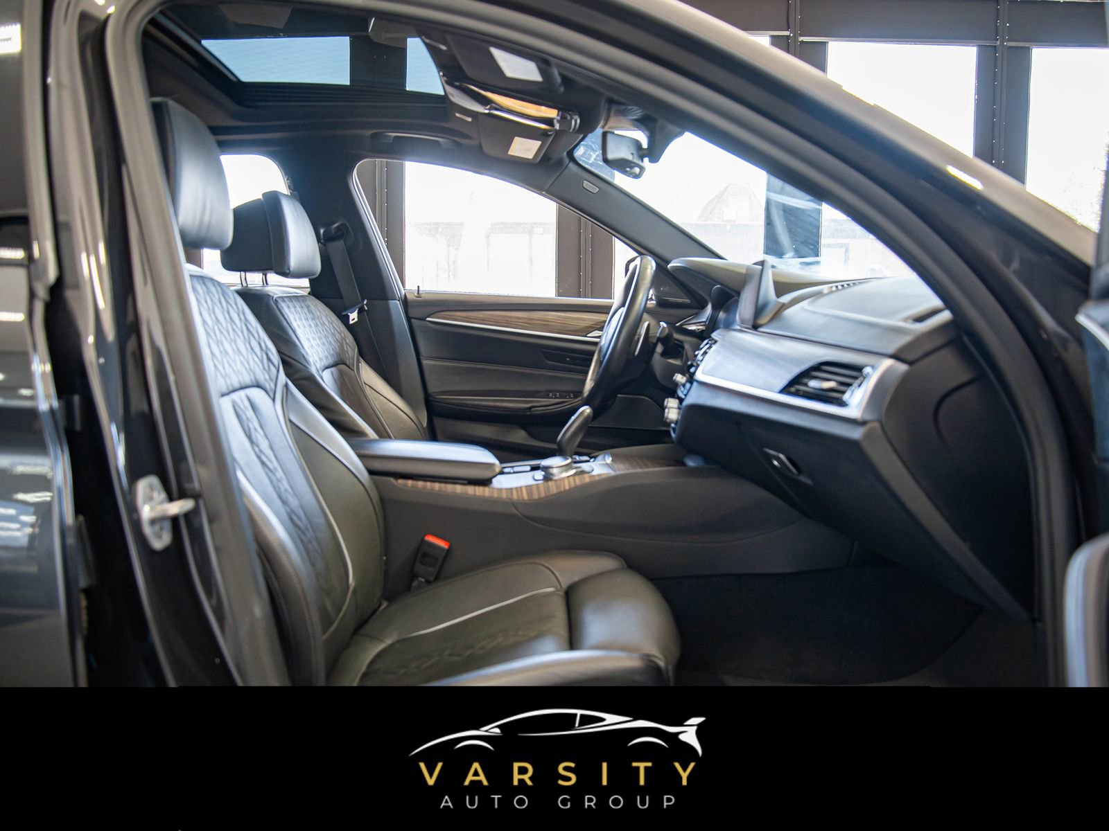 Used 2020 BMW M550i xDrive w/ Executive Package image 26