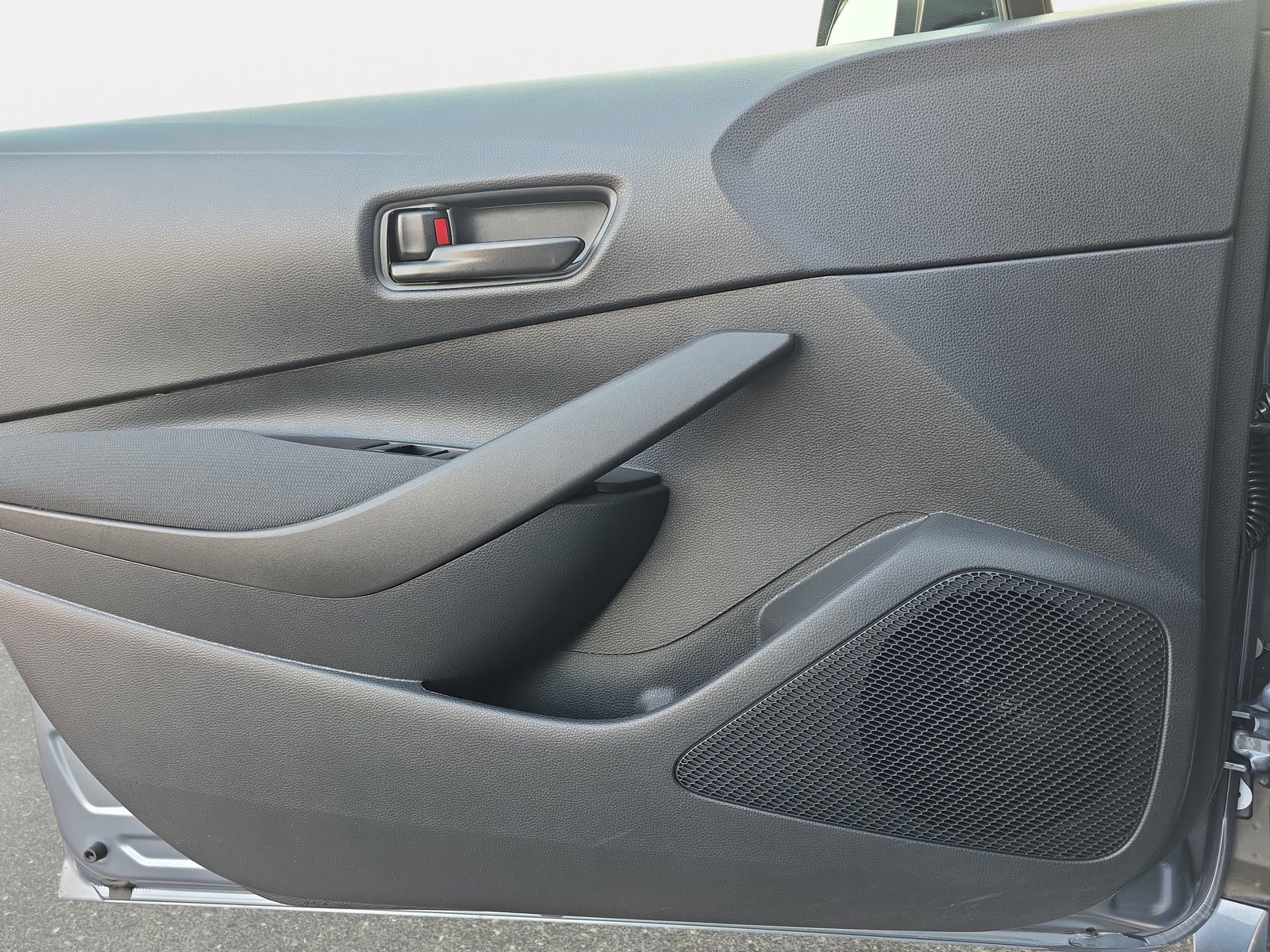 Used 2025 Toyota Corolla LE image 26