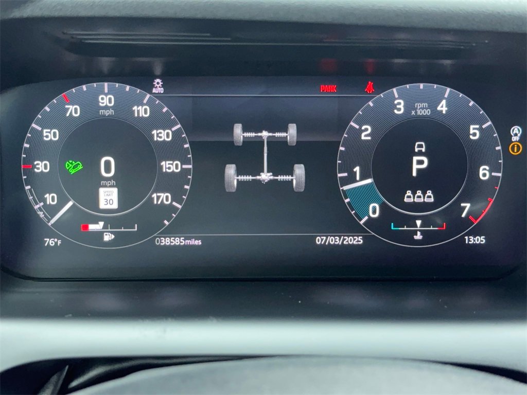 Used 2022 Land Rover Discovery Sport SE image 21