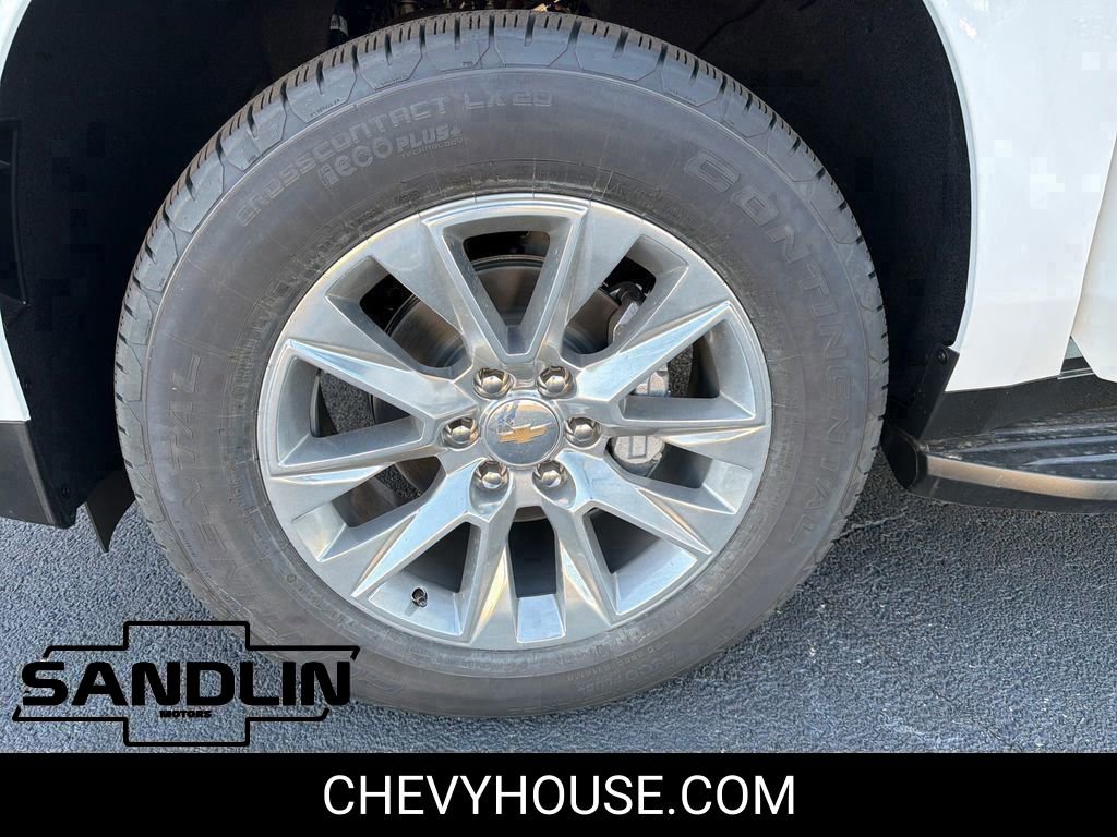 New 2026 Chevrolet Suburban Premier RWD image 39