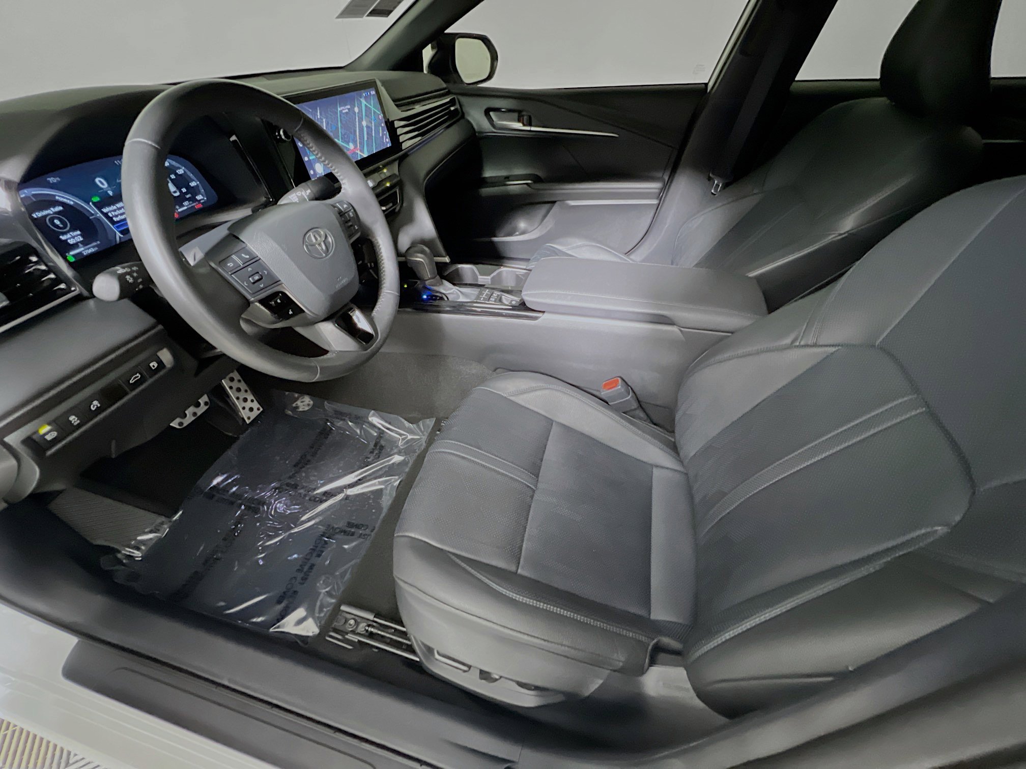 Used 2025 Toyota Camry XSE image 15