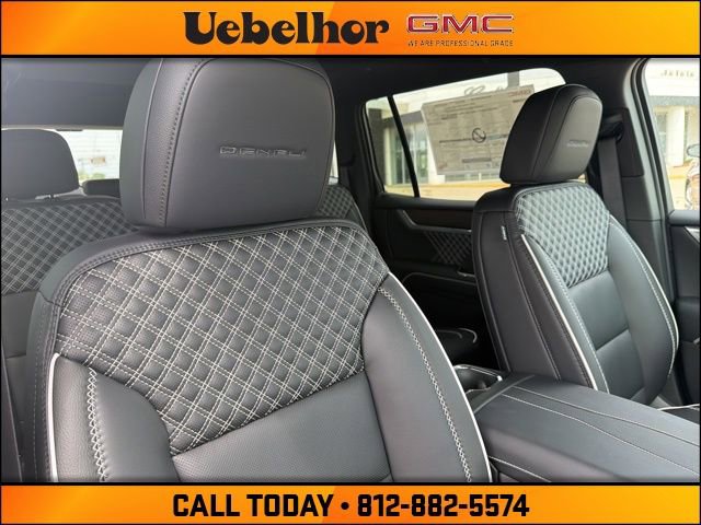 New 2026 GMC Acadia Denali w/ Super Cruise Package image 4