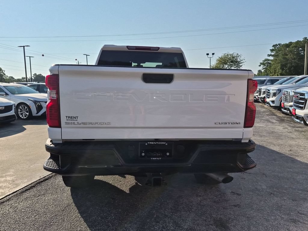 Used 2022 Chevrolet Silverado 2500 Custom w/ Gooseneck/5TH Wheel Package AWD/4WD image 3