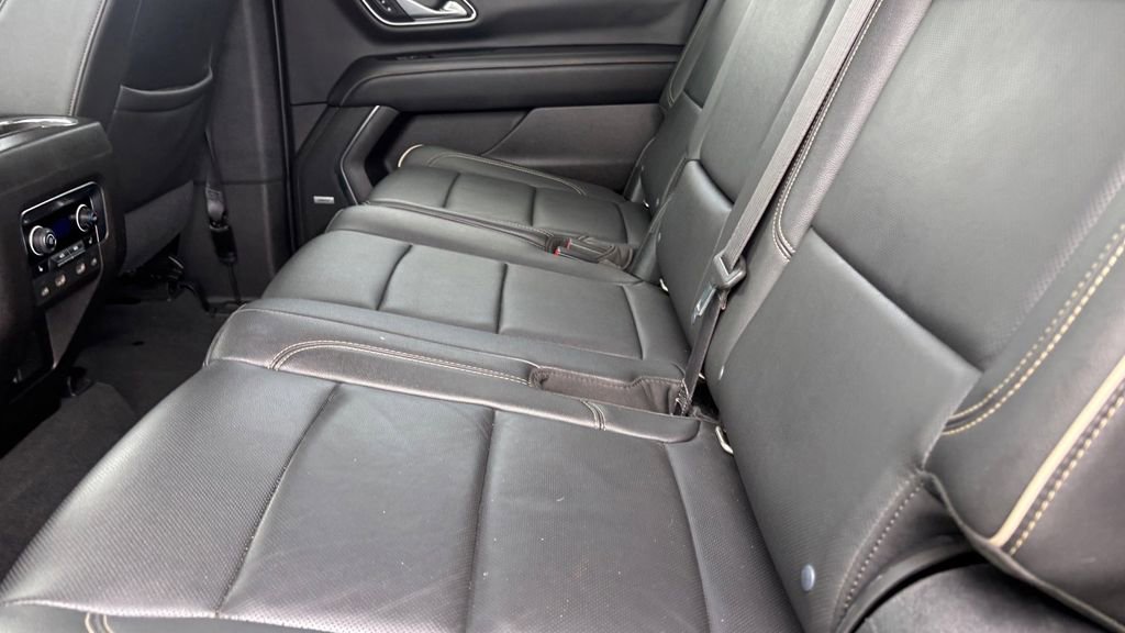 Used 2021 Chevrolet Suburban Premier w/ Premium Package AWD/4WD image 24