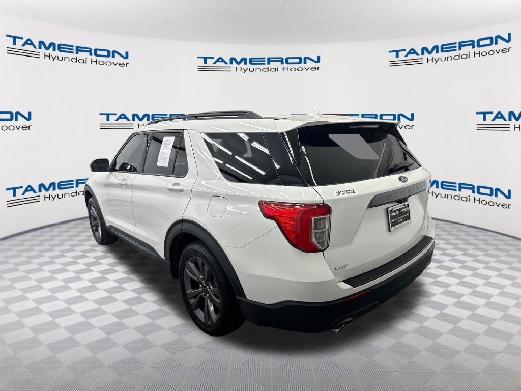 Used 2021 Ford Explorer XLT w/ Equipment Group 202A RWD image 3