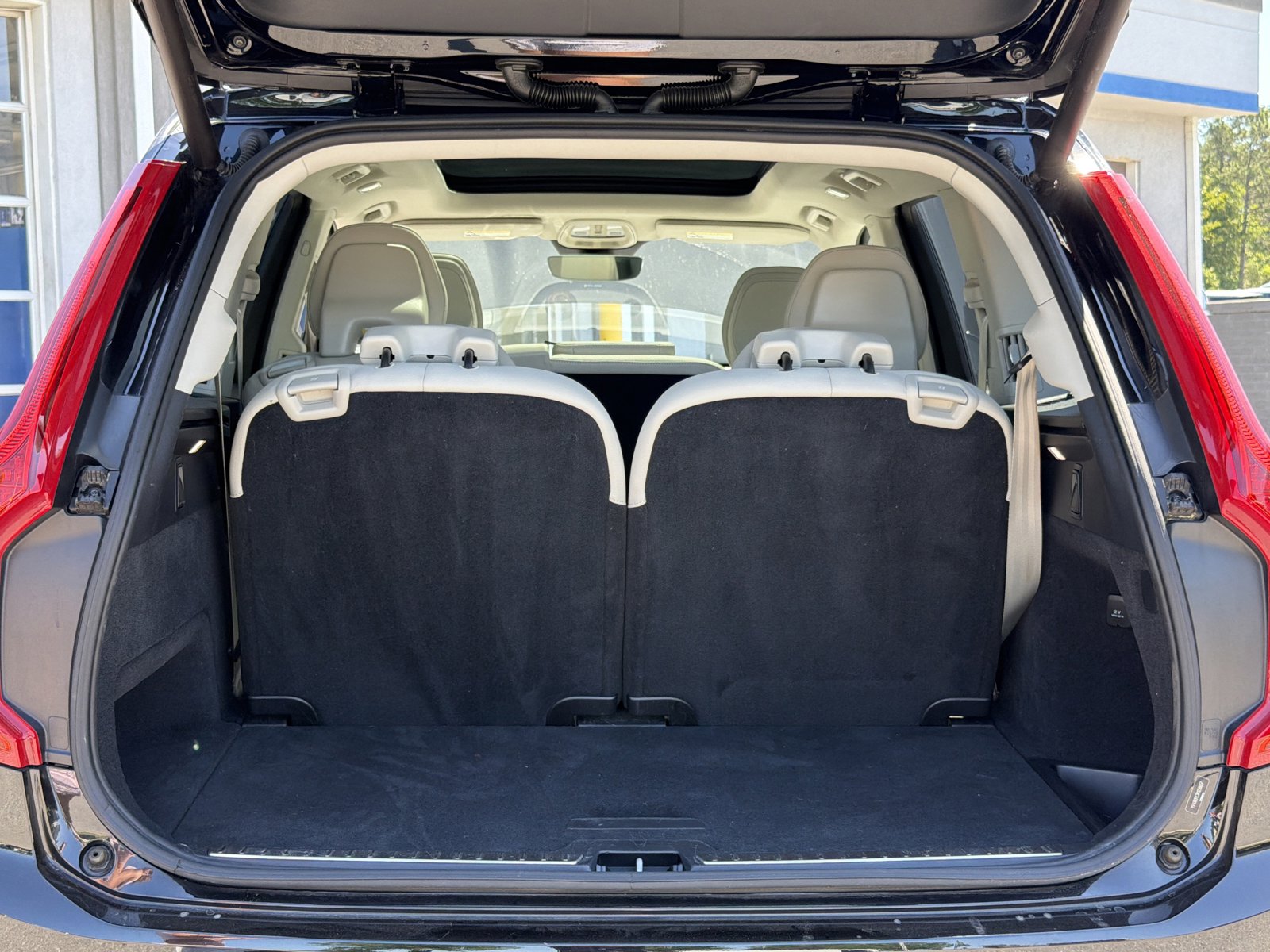 Used 2024 Volvo XC90 B6 Plus AWD/4WD image 34