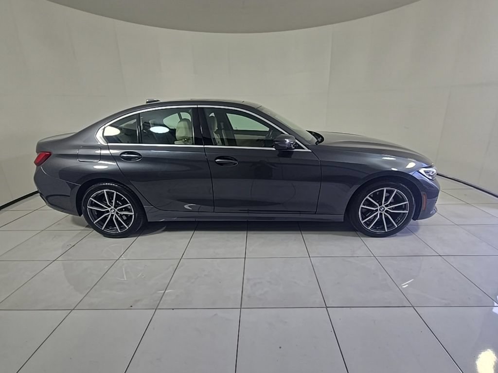 Used 2020 BMW 330i xDrive Sedan w/ Driving Assistance Package AWD/4WD image 4