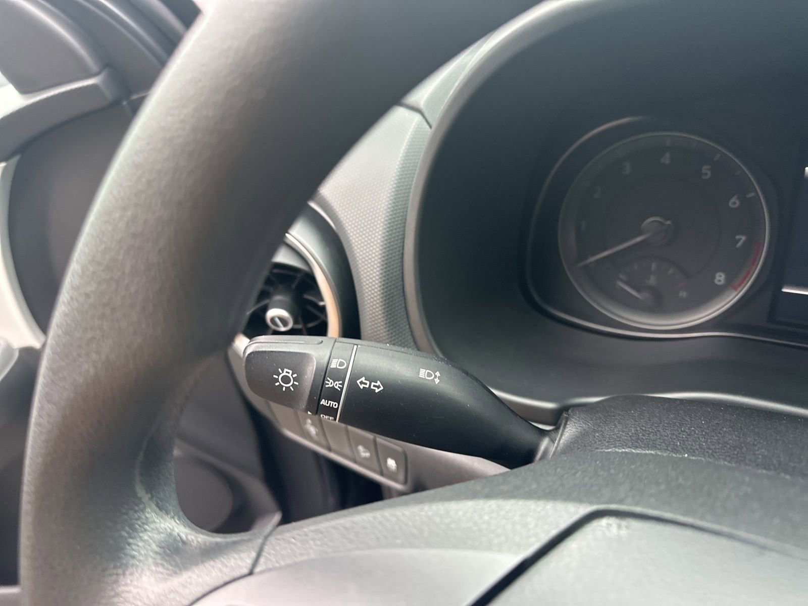 Used 2023 Hyundai Kona SEL image 18