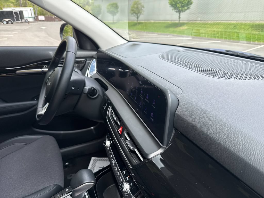Certified 2025 Kia Seltos X-Line AWD/4WD image 9