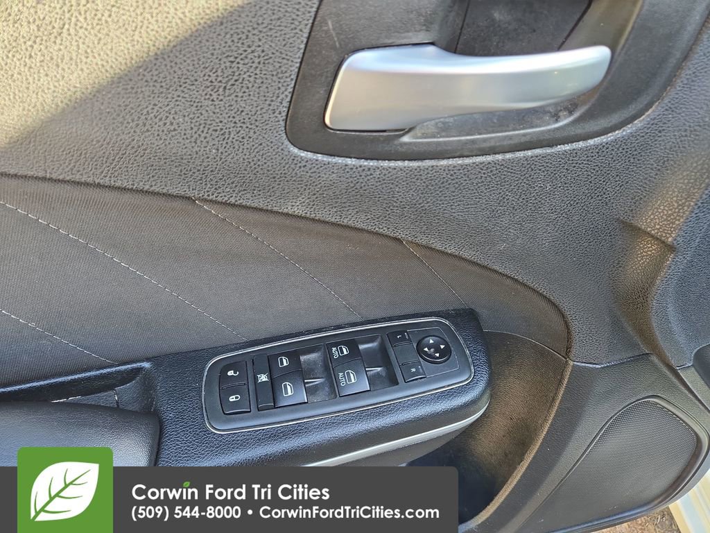 Used 2020 Dodge Charger SXT RWD image 15