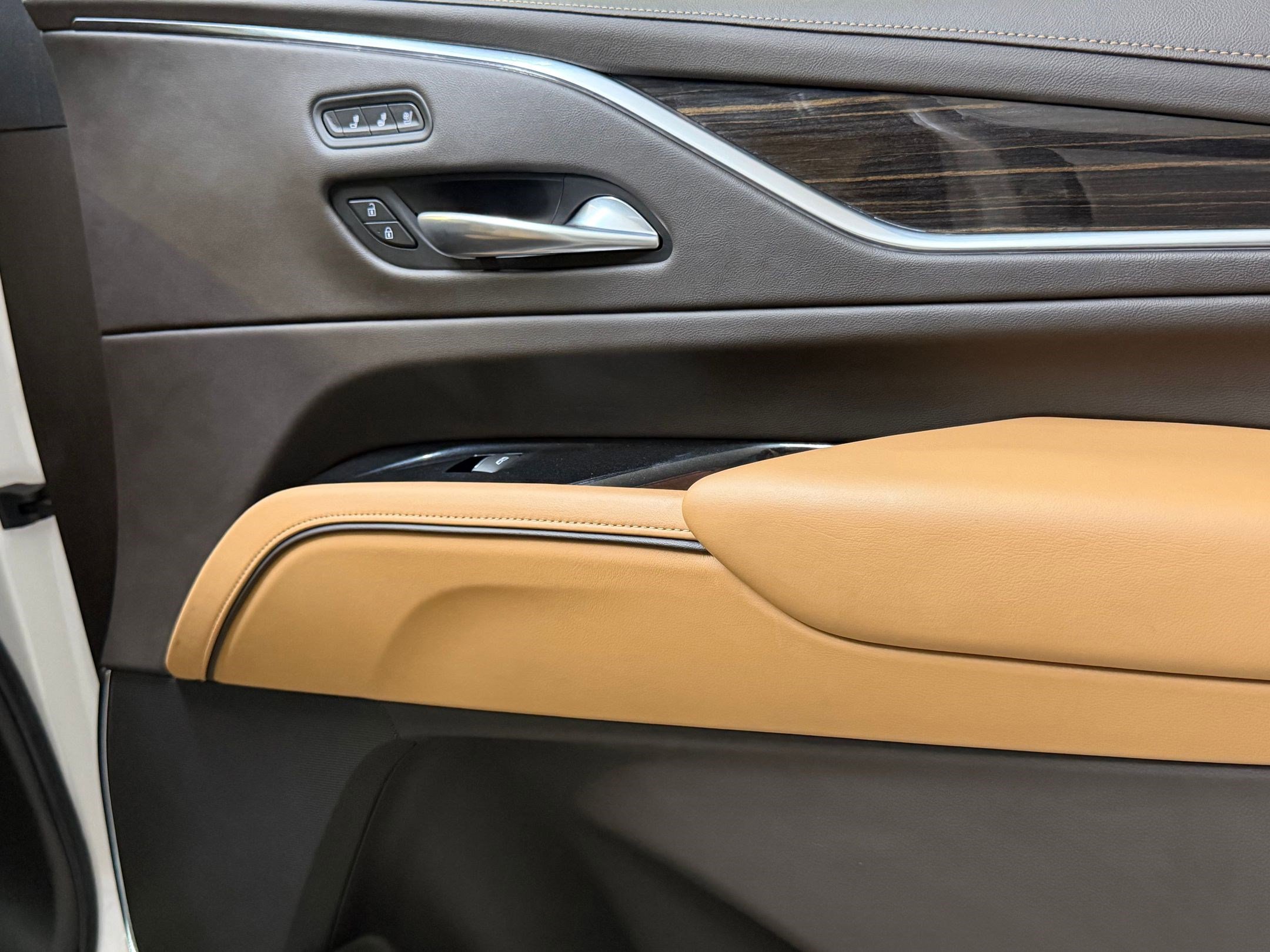 Used 2021 Cadillac Escalade Premium Luxury image 55