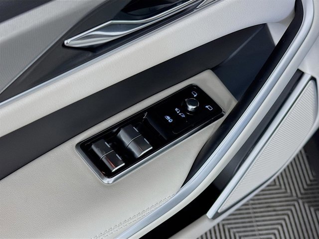 New 2026 Jaguar F-PACE R-Dynamic S image 20