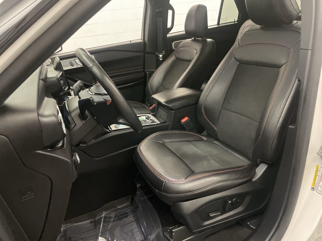 Used 2023 Ford Explorer ST-Line w/ Class IV Trailer Tow Package AWD/4WD image 14