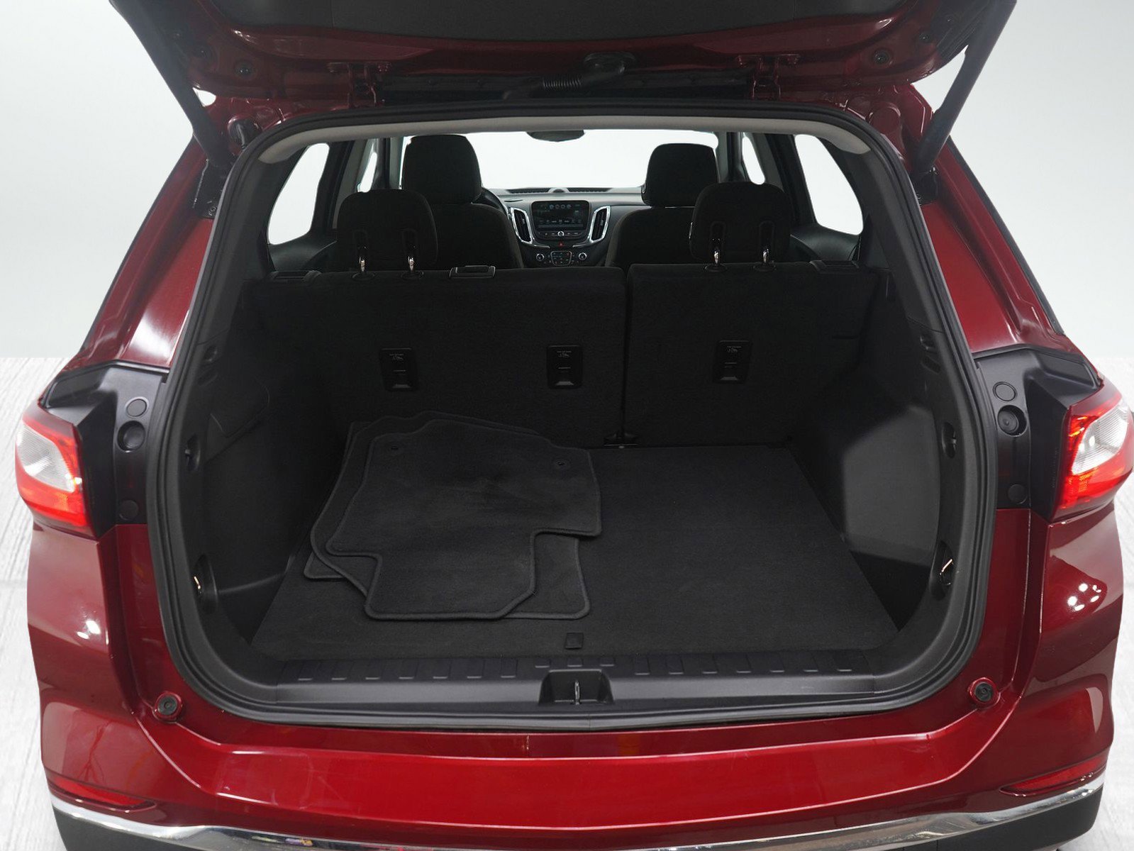 Used 2018 Chevrolet Equinox LT w/ Sun & Infotainment Package image 18