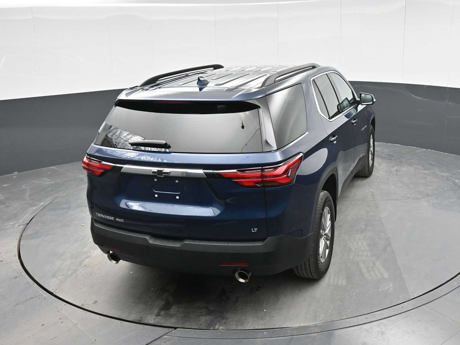 Used 2023 Chevrolet Traverse LT AWD/4WD image 37