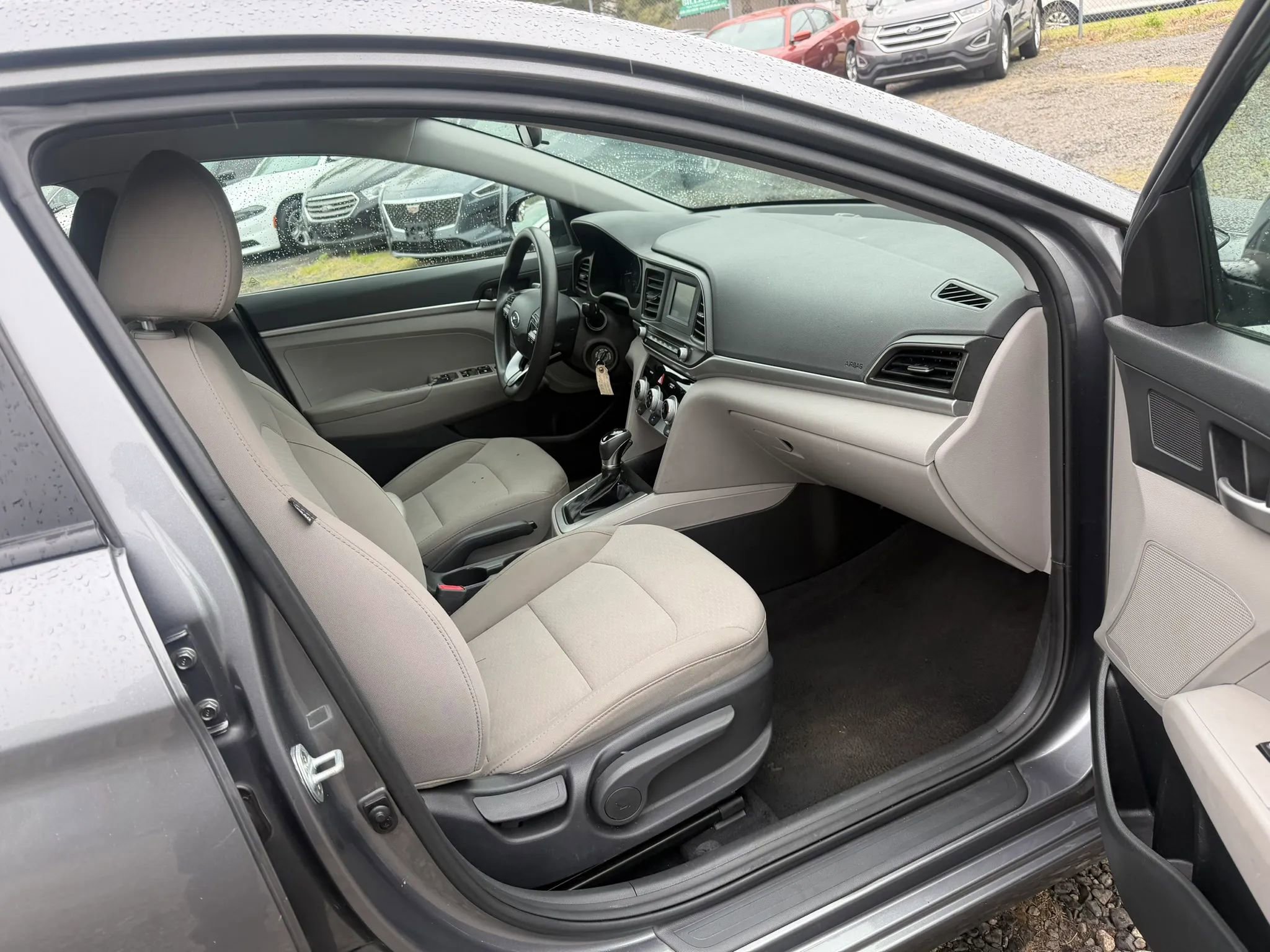 Used 2019 Hyundai Elantra SE FWD image 26